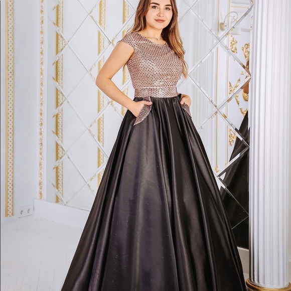 Prom sequin rose gold top and black bottom - Picture 1 of 1